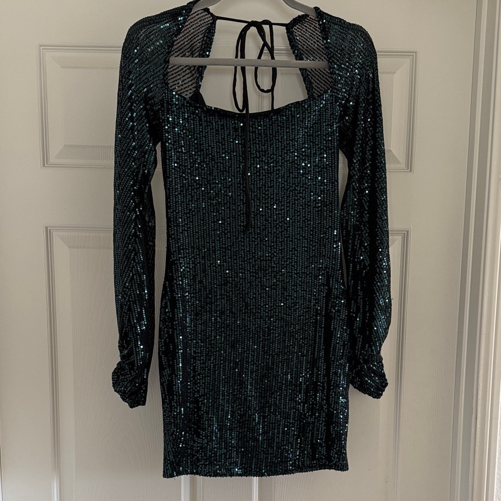 Lucy in the Sky Shantelle Sequins Dress in Emerald Green size large